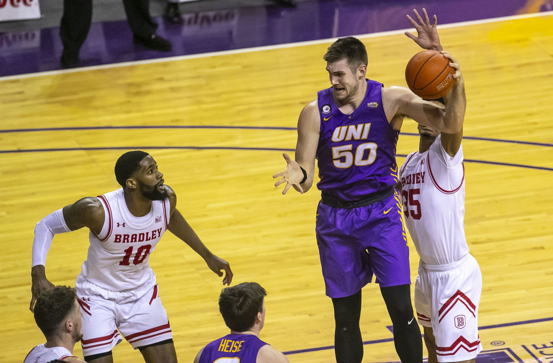 MBBall UNI vs. Bradley 9